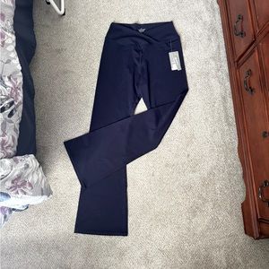Crossover bootleg yoga pants size XL